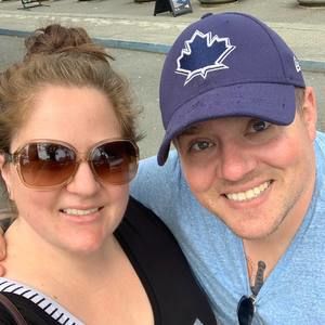 Meet your Posher, Holly